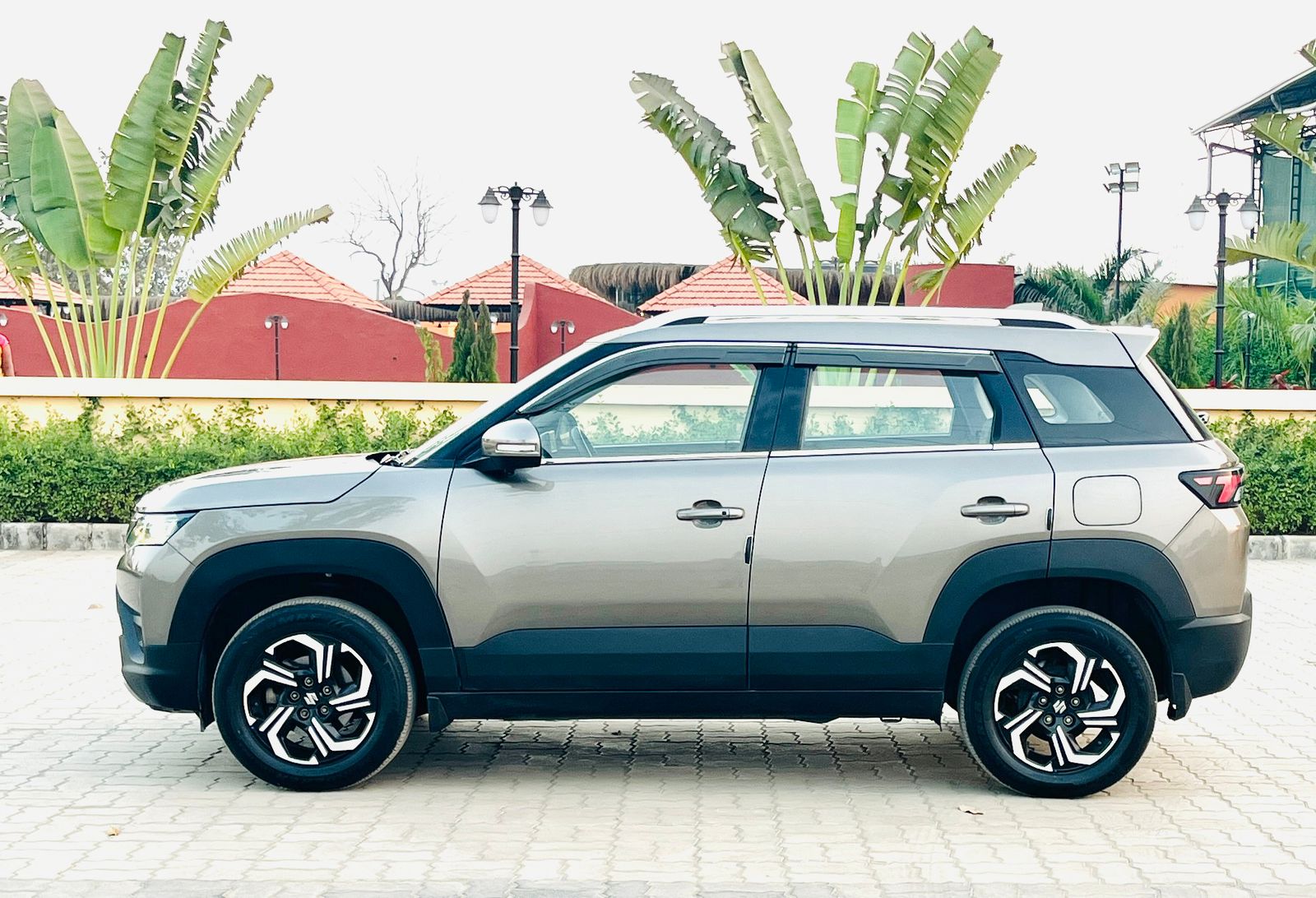 BREZZA MARUTI SUZUKI