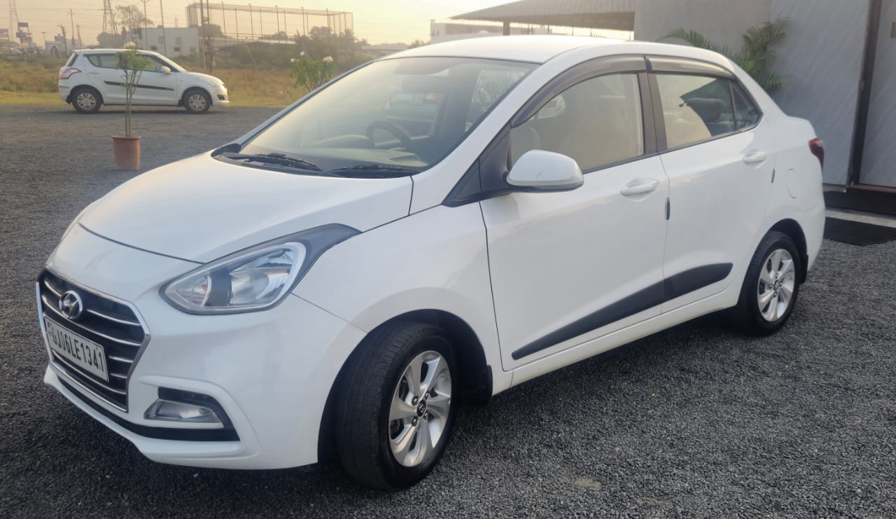 HYUNDAI XCENT VTVT SX PETROL 2017/12