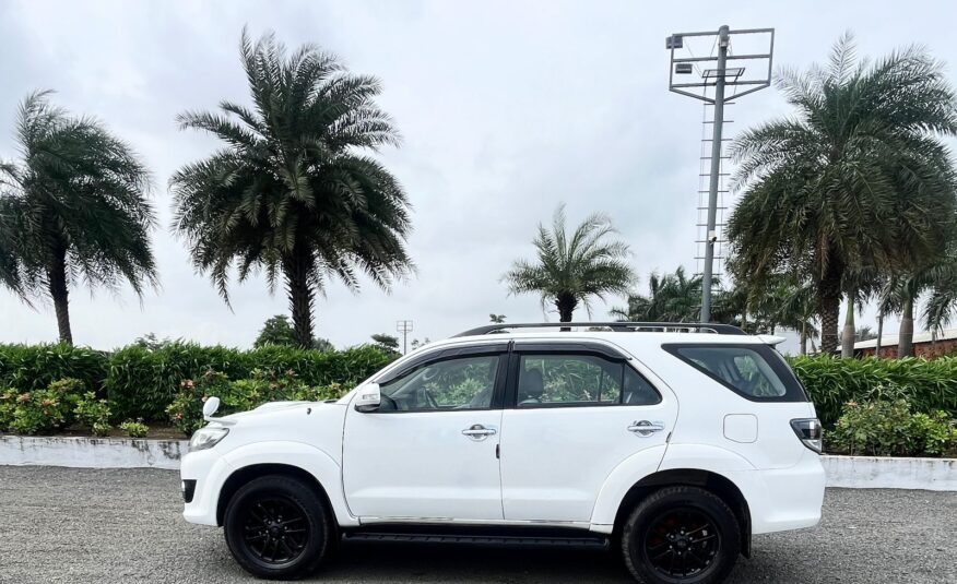 FORTUNER AUTO 2015