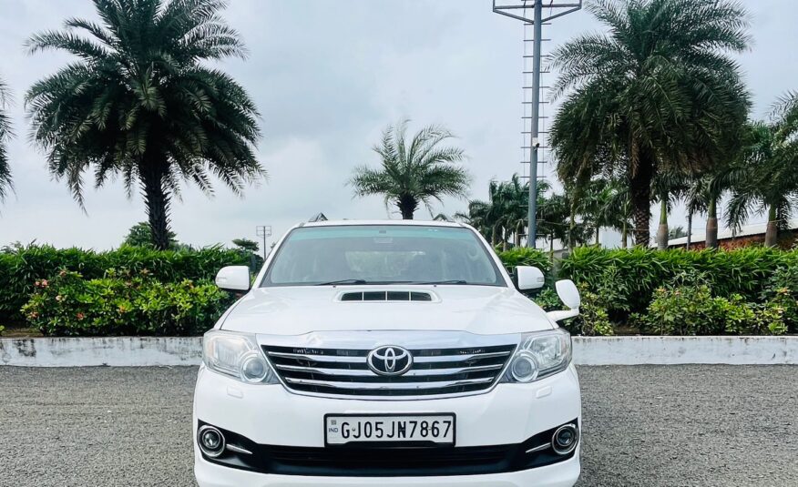 FORTUNER AUTO 2015