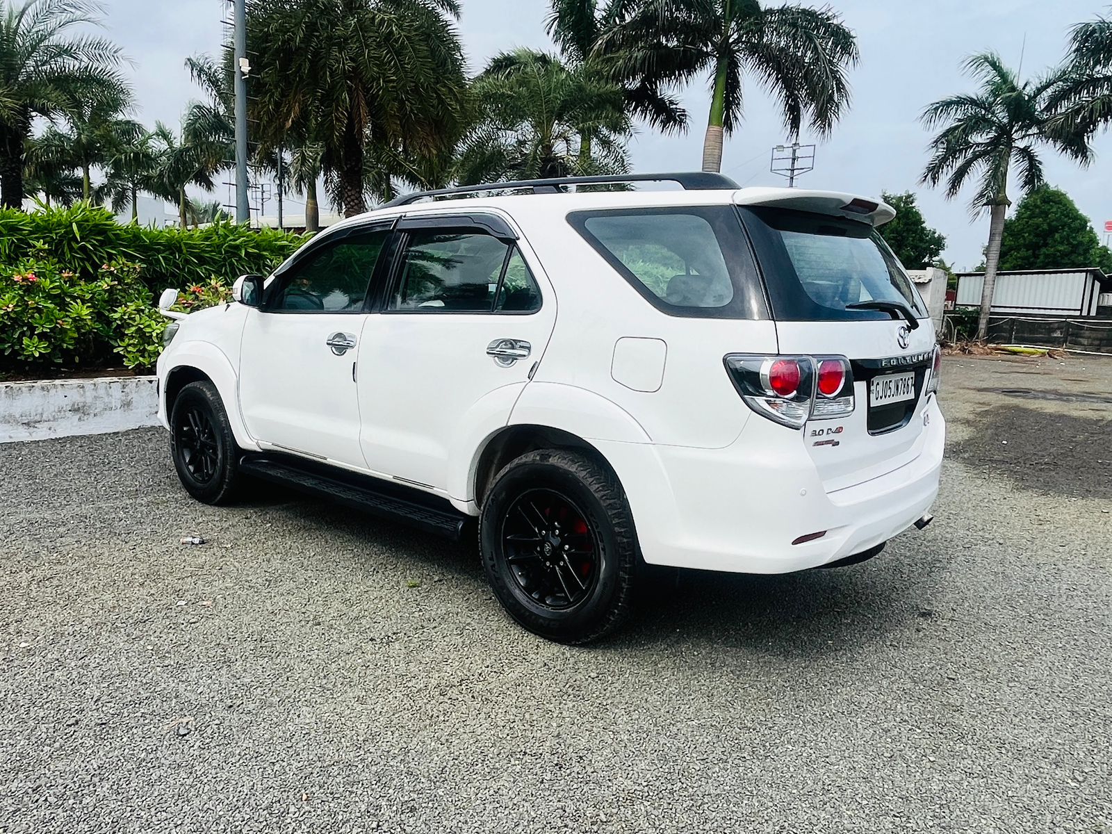 FORTUNER AUTO 2015