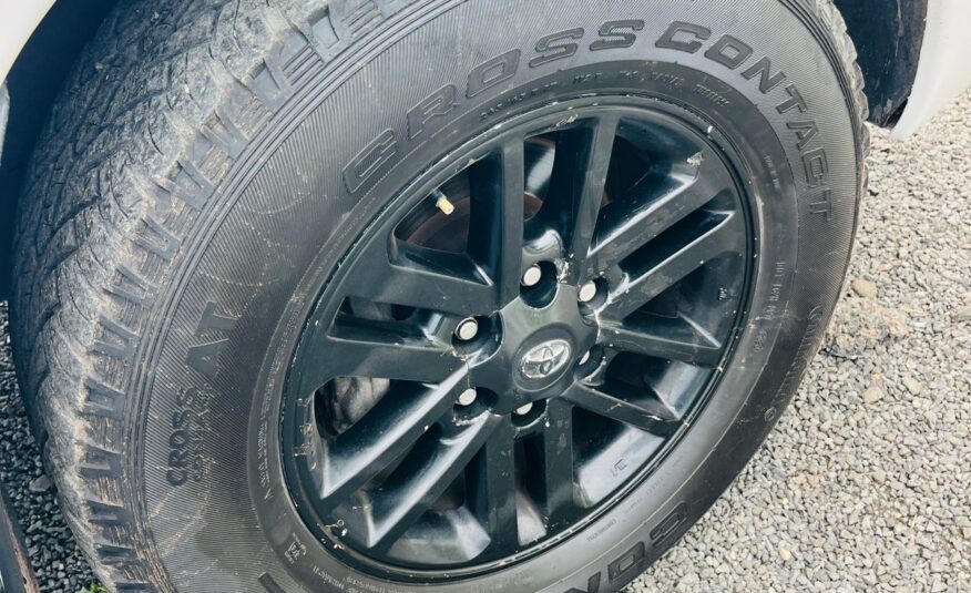 FORTUNER AUTO 2015