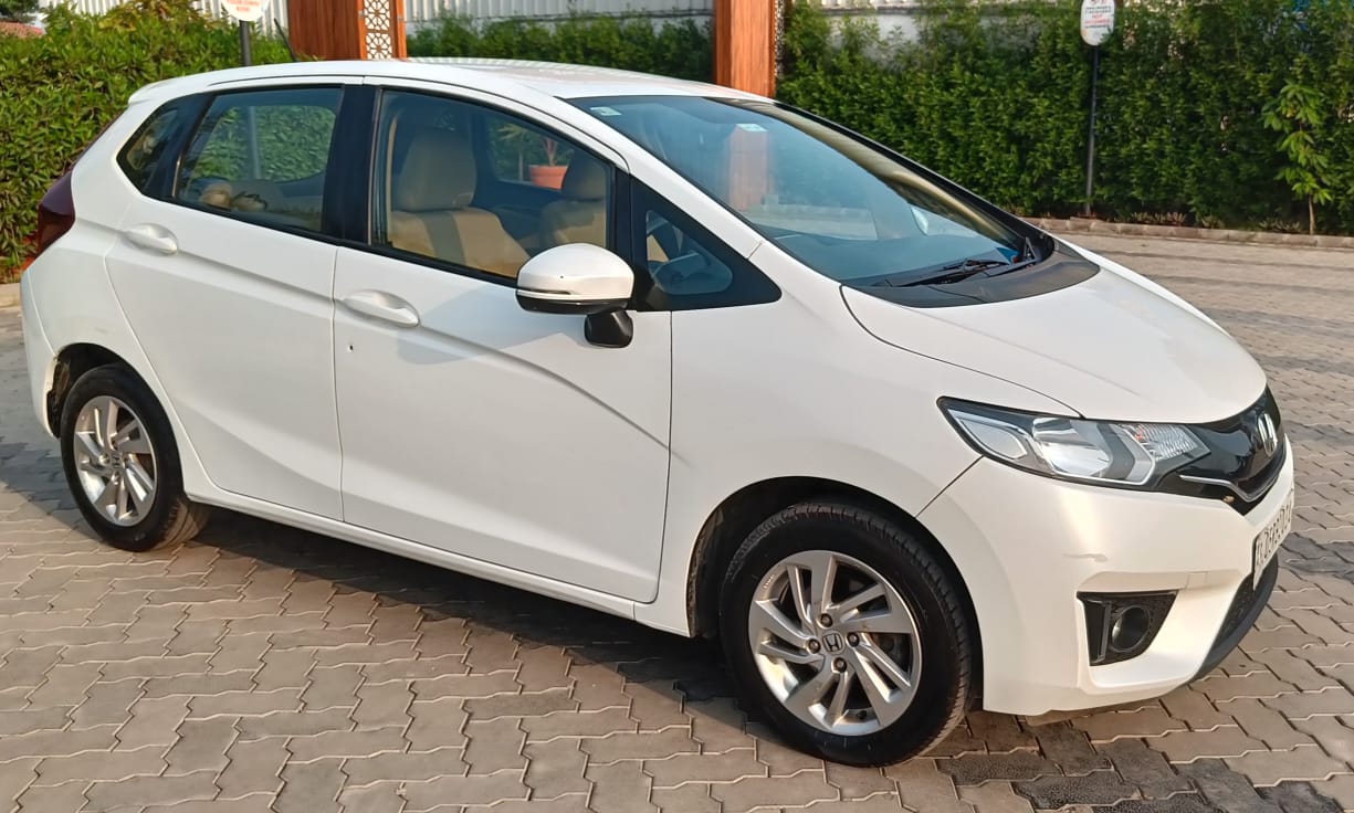 HONDA  JAZZ AUTO 2017