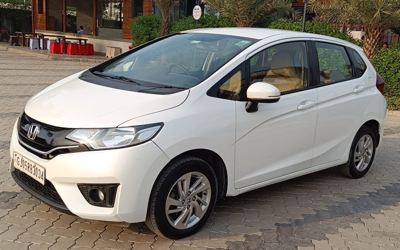 HONDA  JAZZ AUTO 2017