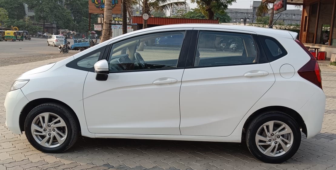 HONDA  JAZZ AUTO 2017