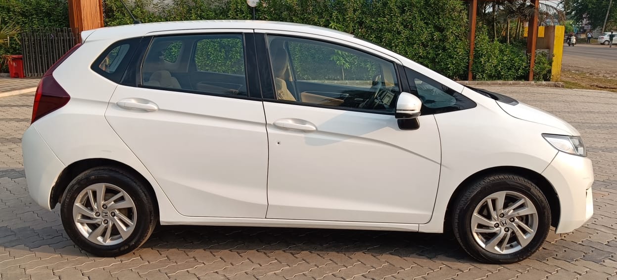 HONDA  JAZZ AUTO 2017