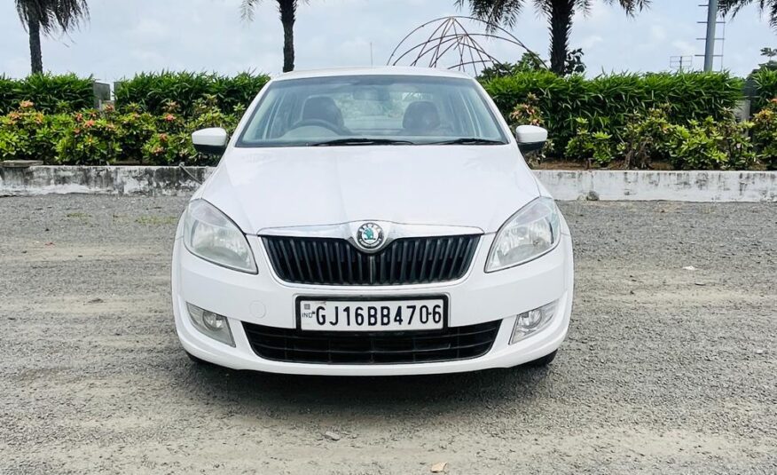 SKODA RAPID AMBITION 2013