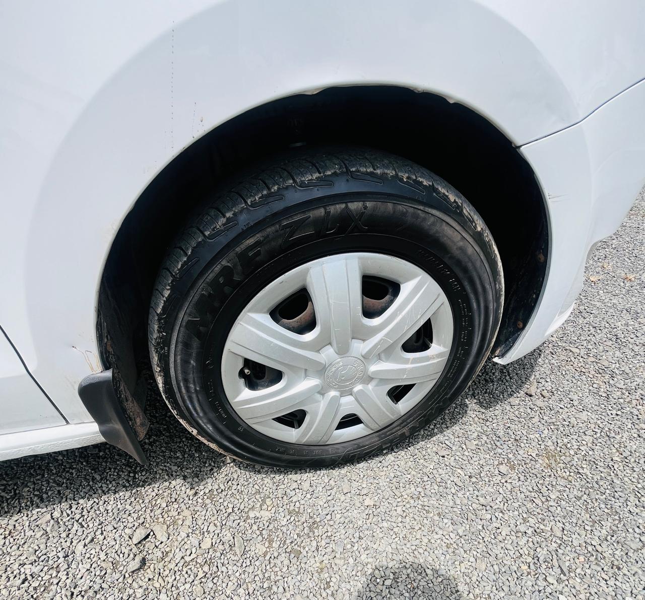 SKODA RAPID AMBITION 2013