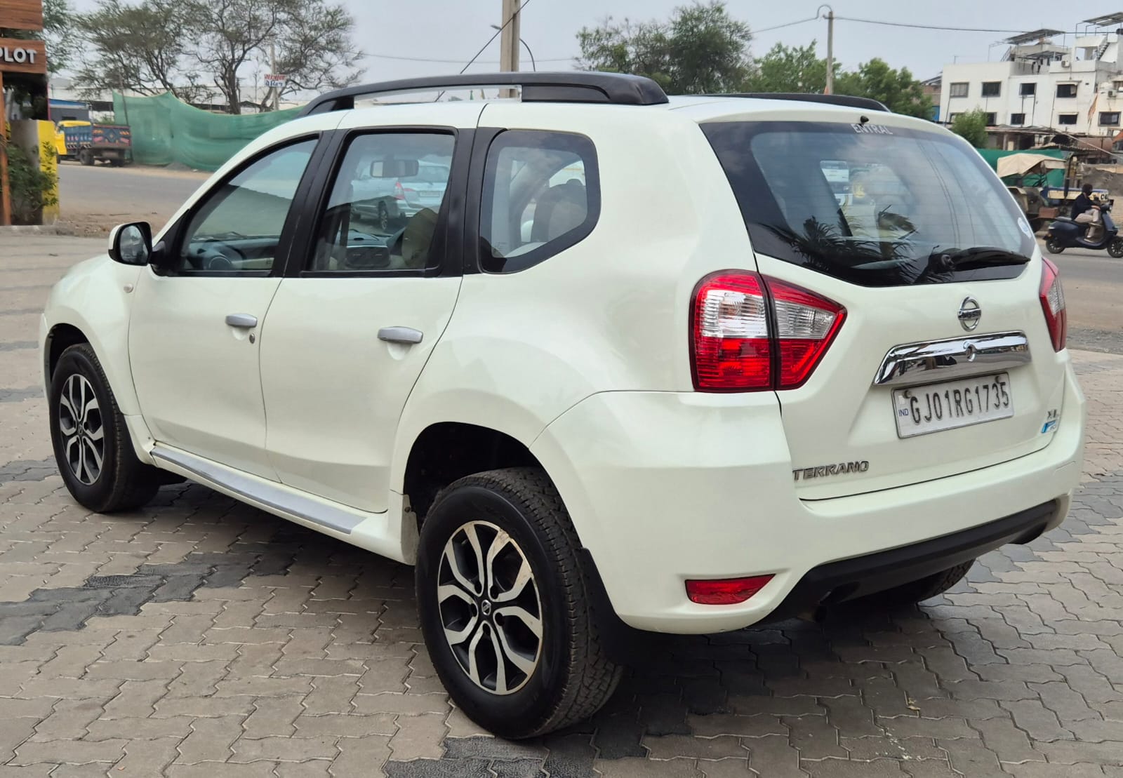 NISSAN TERRENO 2014 XL 85