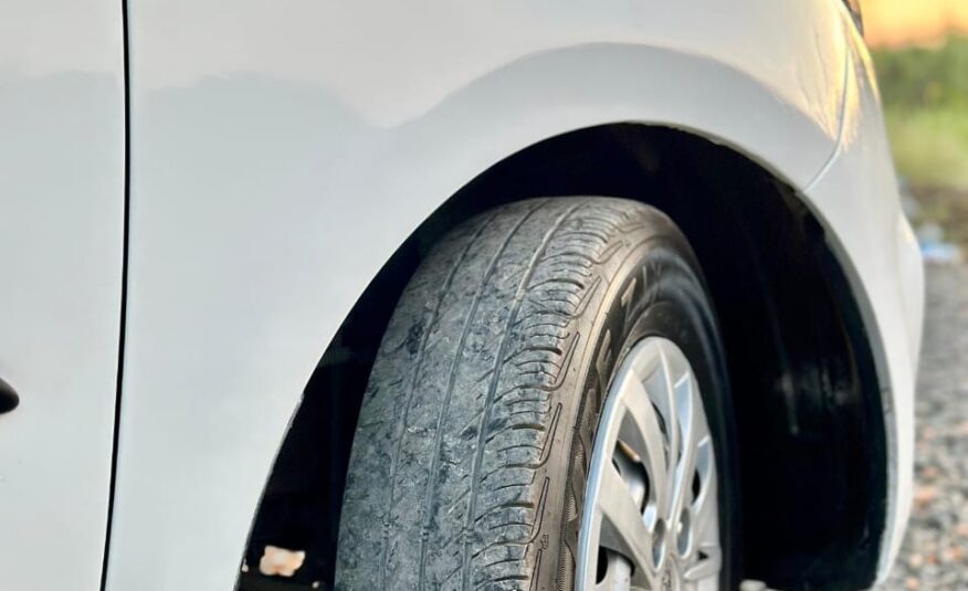HYUNDAI I10  2015
