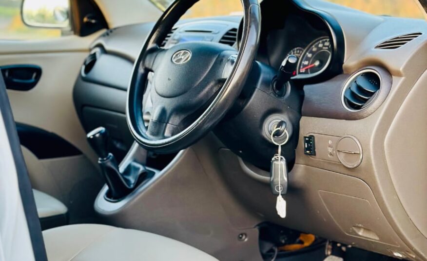HYUNDAI I10  2015