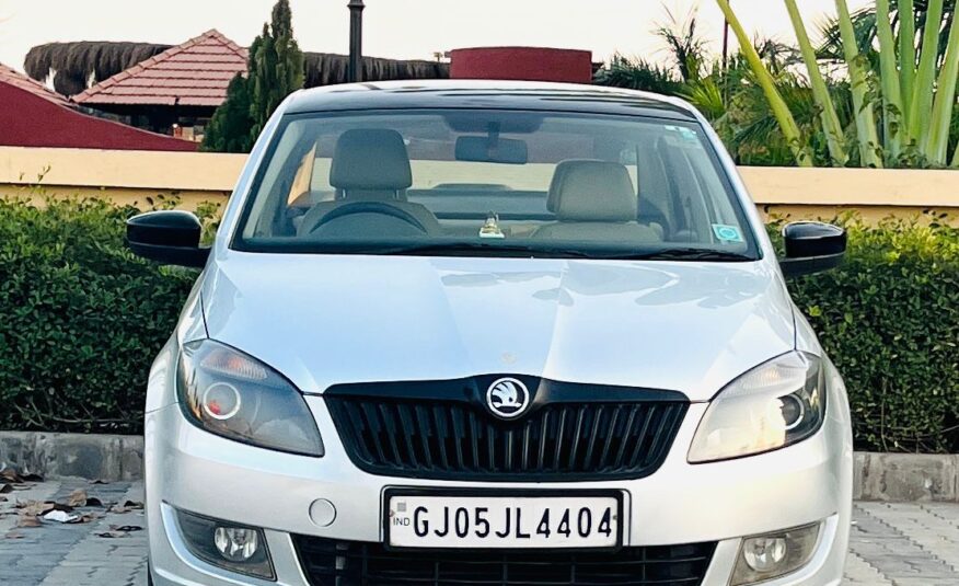 SKODA   RAPID 2015 ELEGANCE (AUTO)