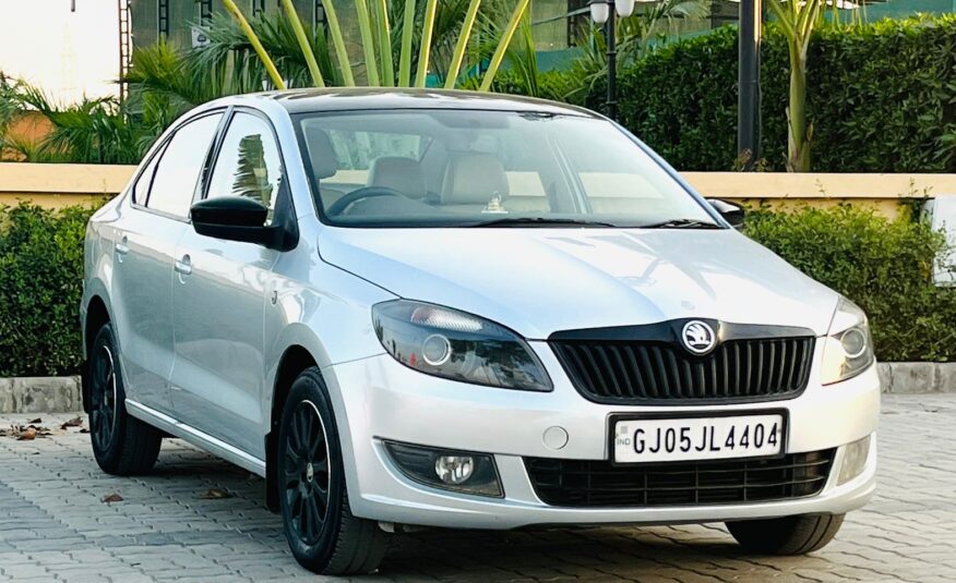 SKODA   RAPID 2015 ELEGANCE (AUTO)
