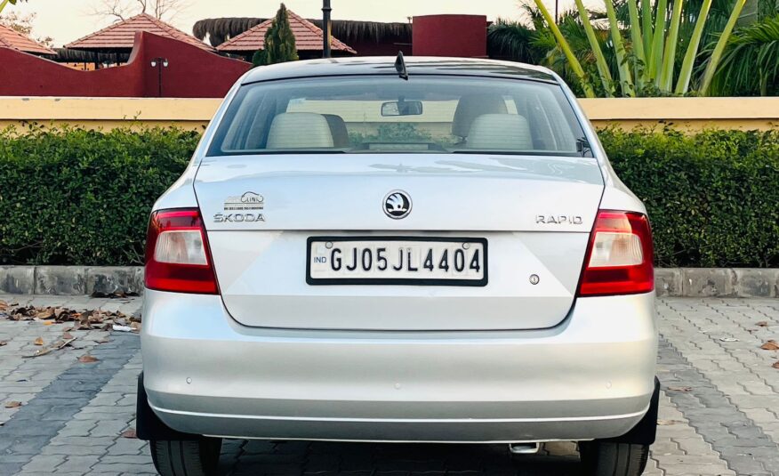SKODA   RAPID 2015 ELEGANCE (AUTO)