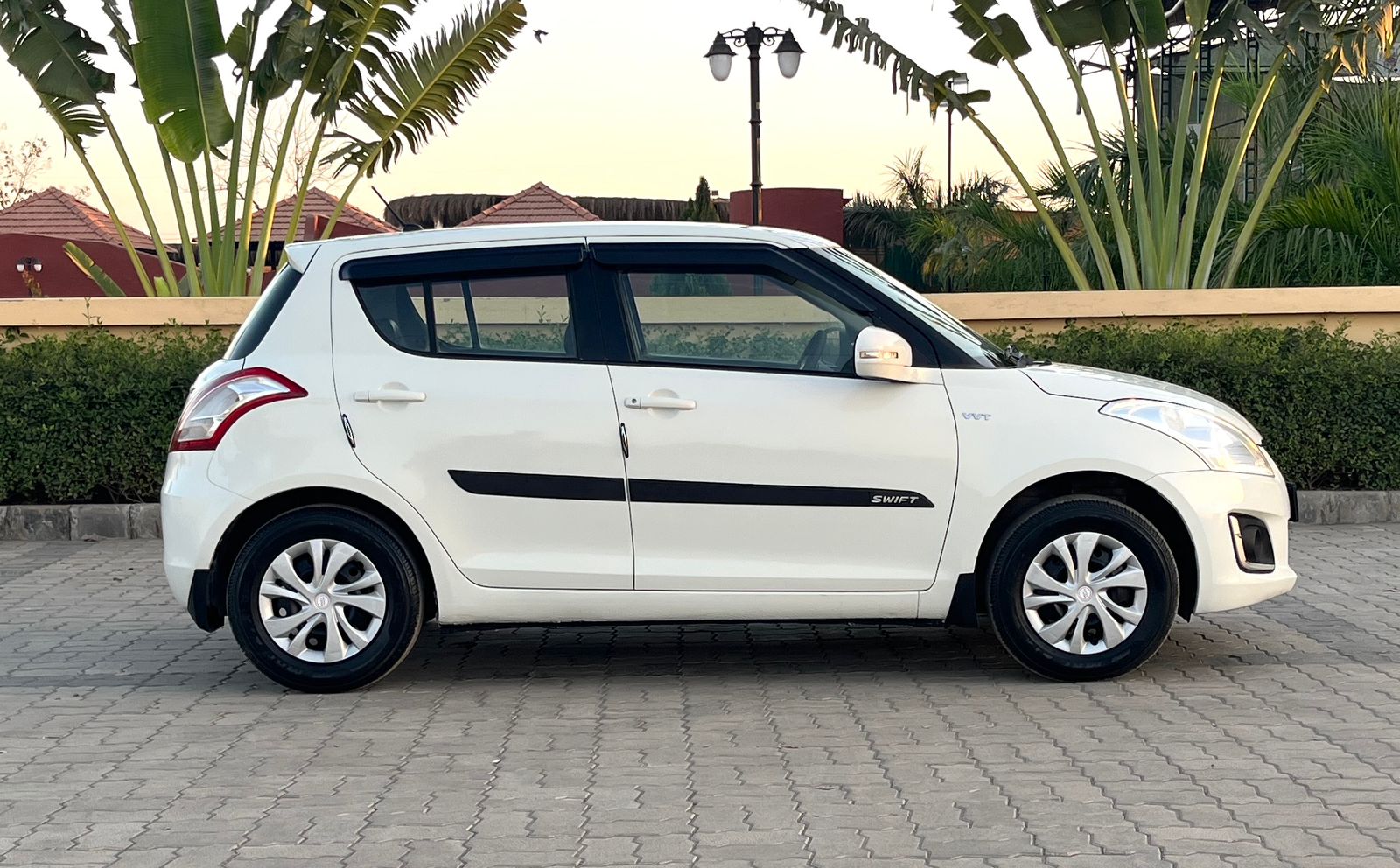 MARUTI SUZUK  SWIFT  2017