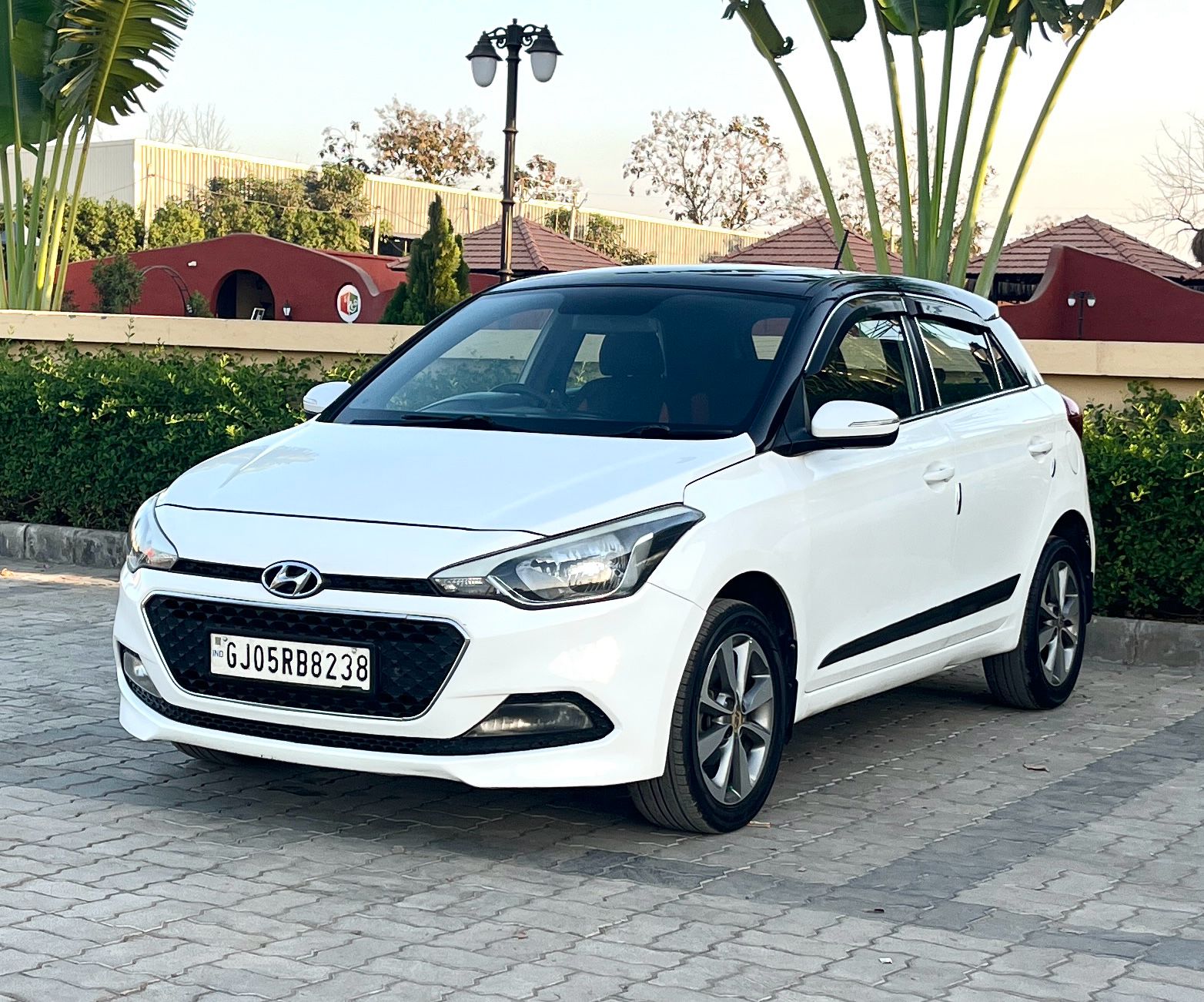 HYUNDAI  I20 ELITE ASTA DUAT TONE2017