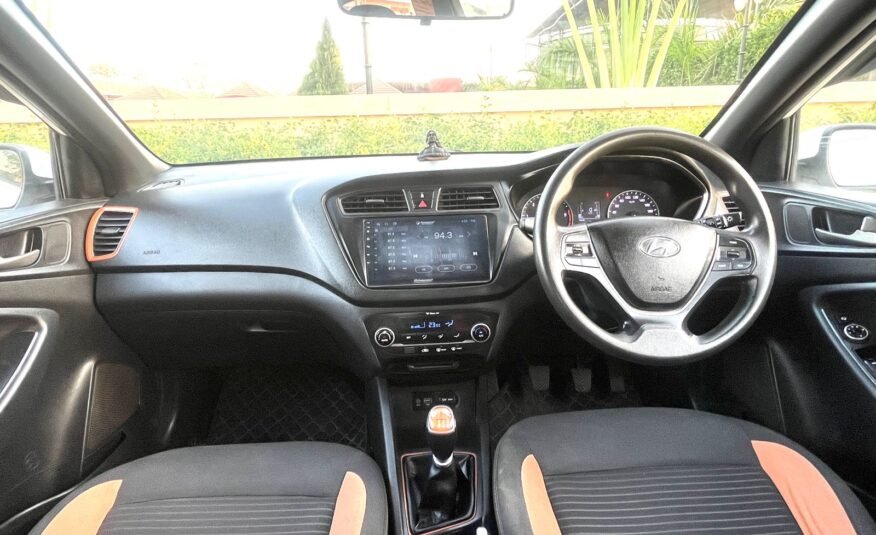 HYUNDAI  I20 ELITE ASTA DUAT TONE2017