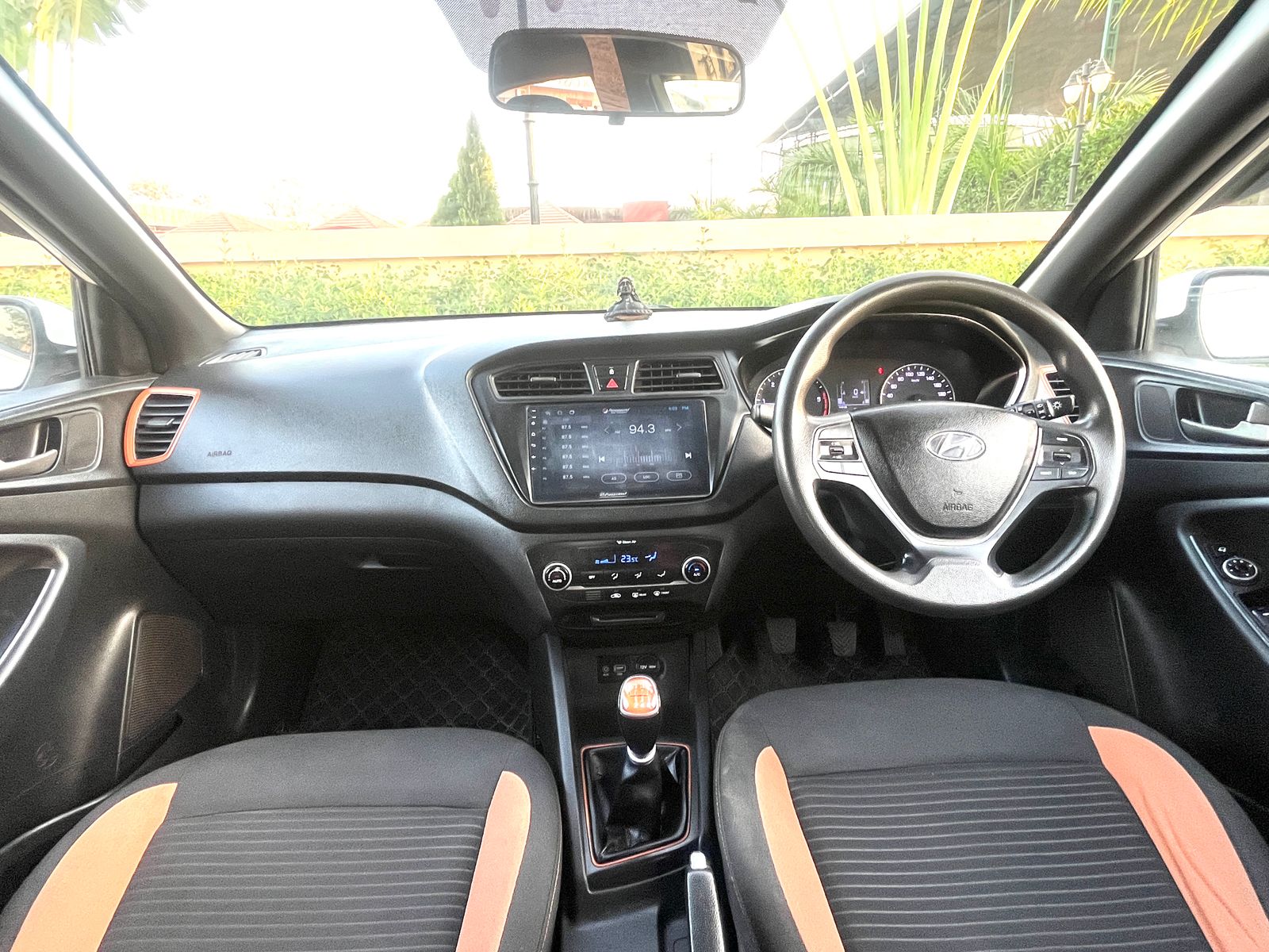 HYUNDAI  I20 ELITE ASTA DUAT TONE2017