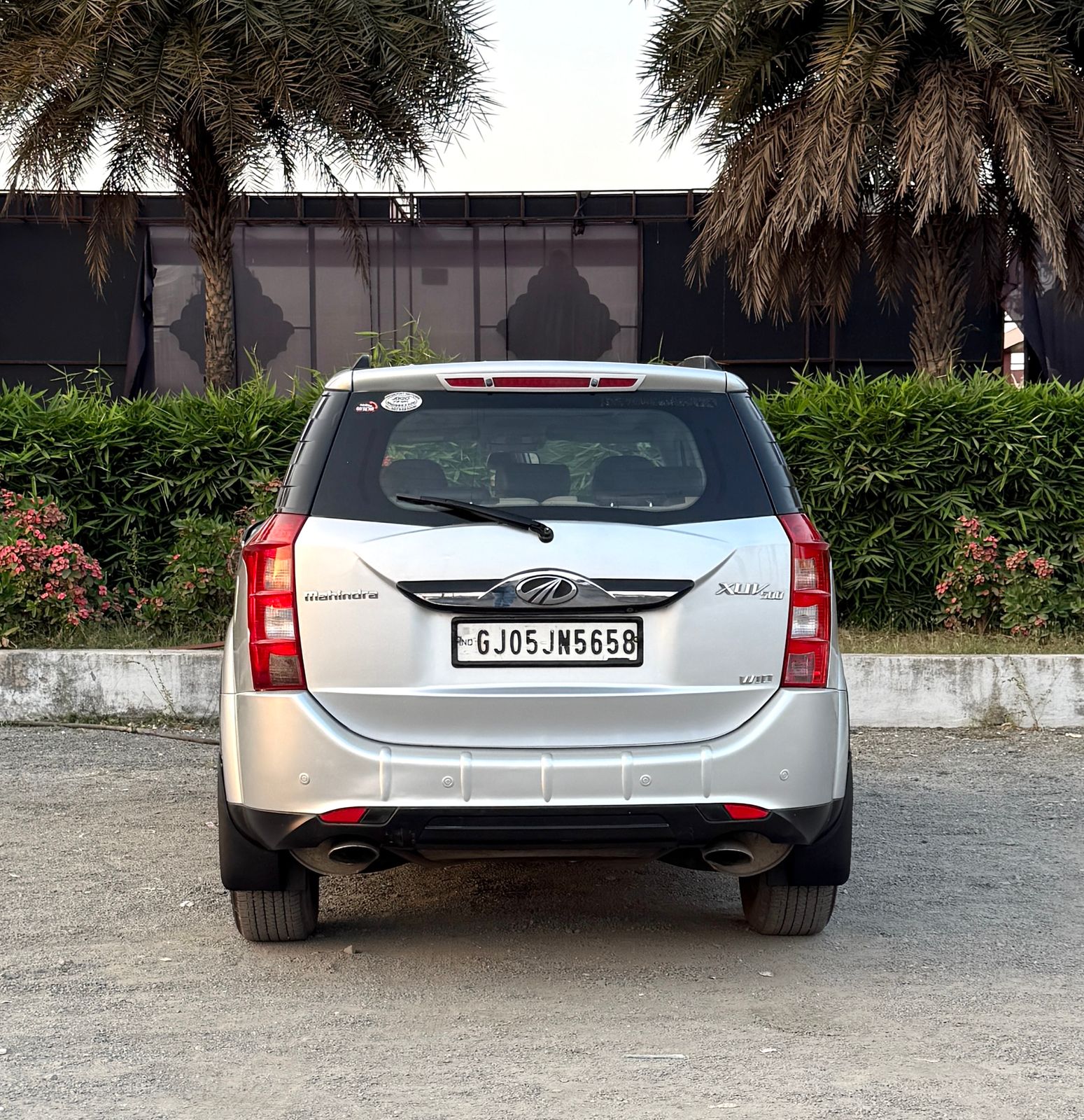 Mahidra Xuv 500