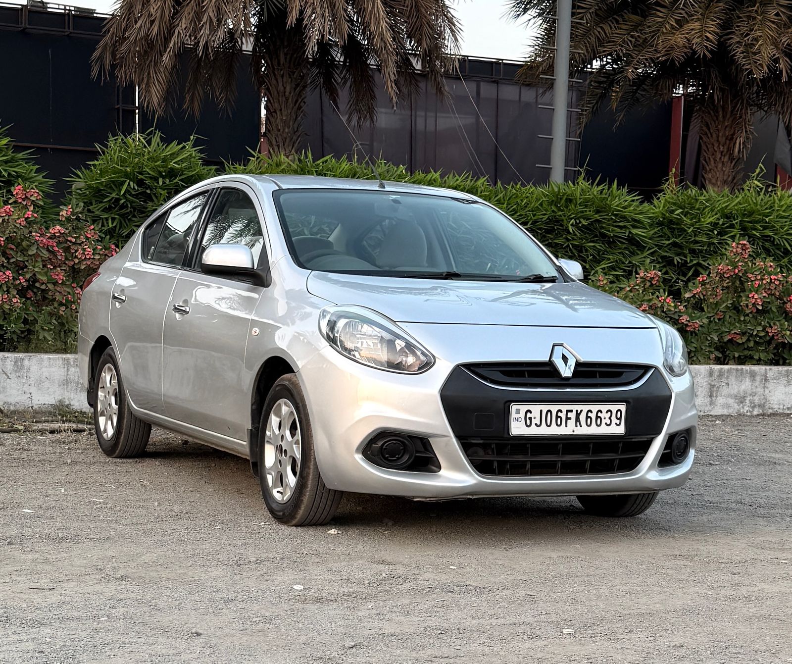 RENAULT  SCALA 2013