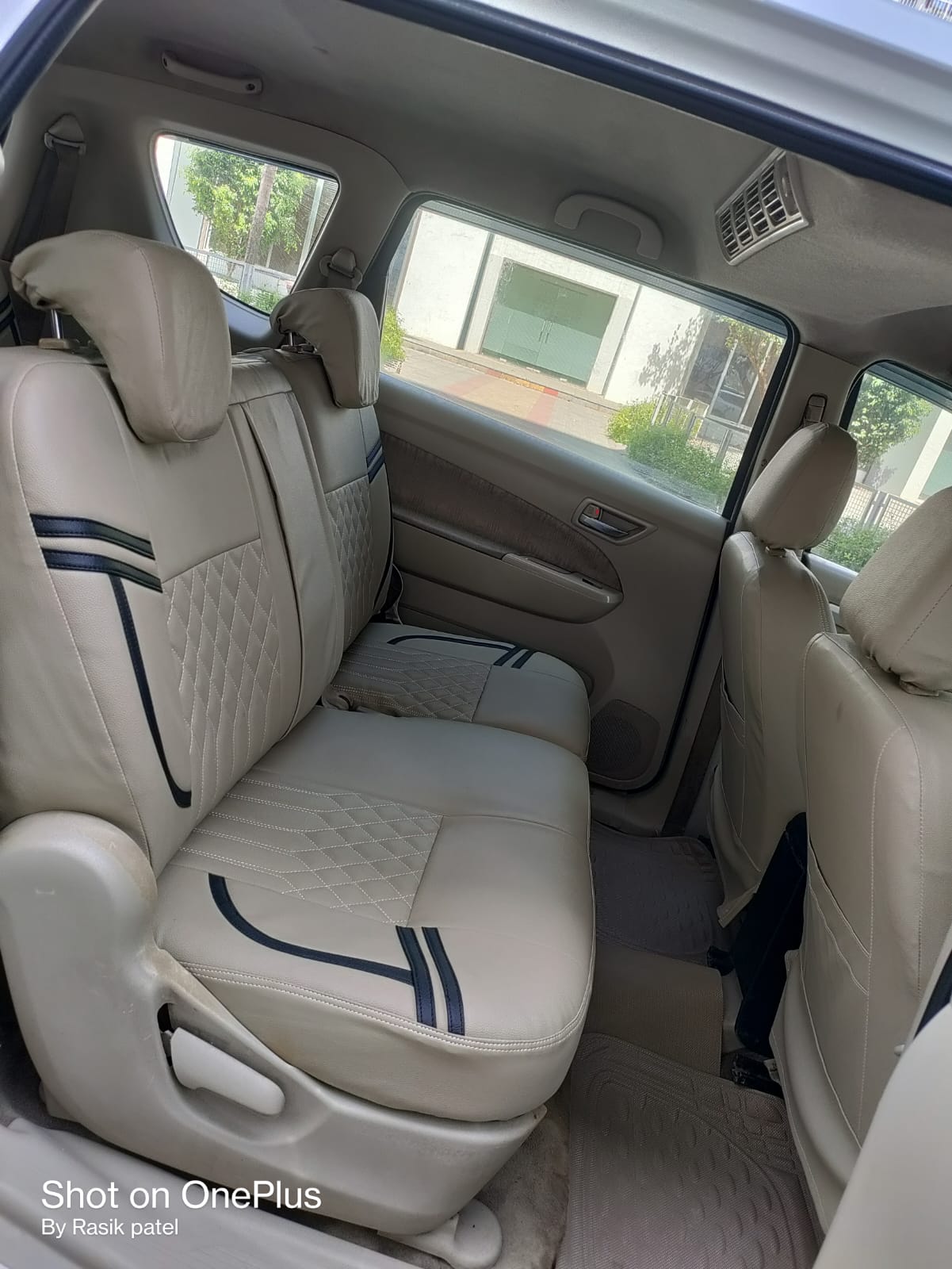 MARUTI SUZUKI ERTIGA 2013