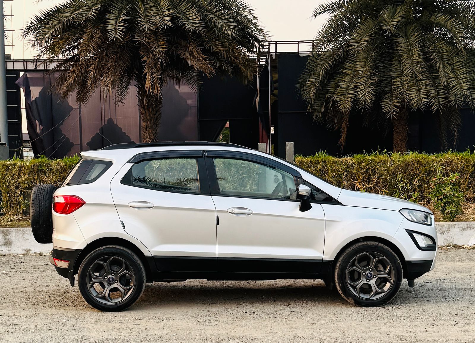 ECOSPORT TITANIUM PLUS (S) SUNROOF 2019