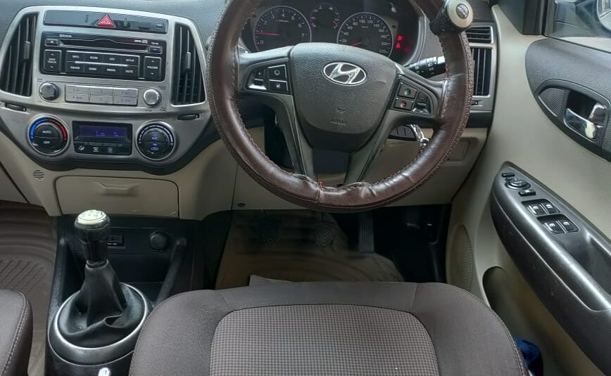 HYUNDAI  I 20 2012 SPORTS ABS