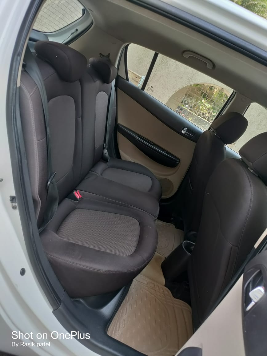 HYUNDAI  I 20 2012 SPORTS ABS