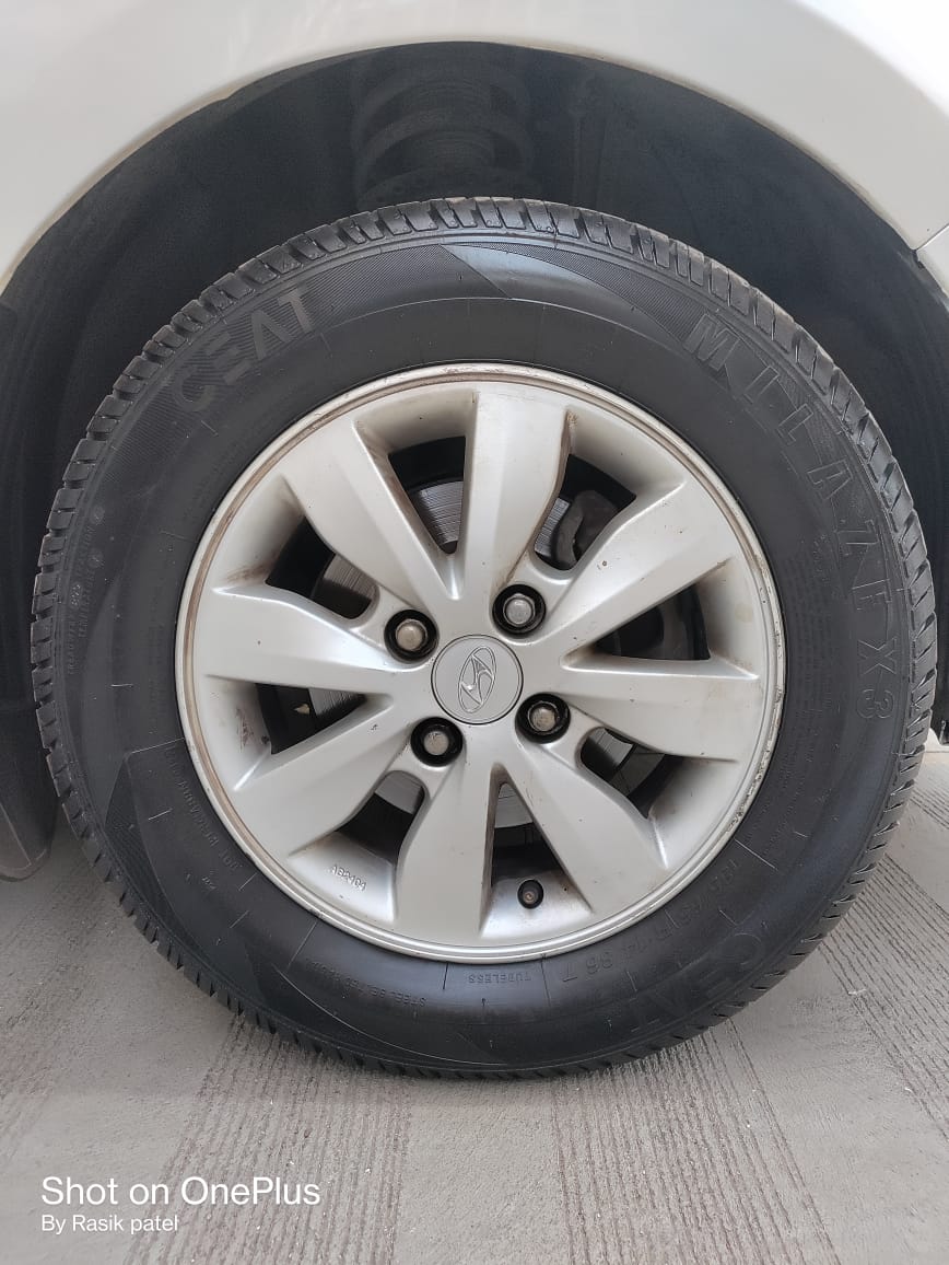 HYUNDAI  I 20 2012 SPORTS ABS